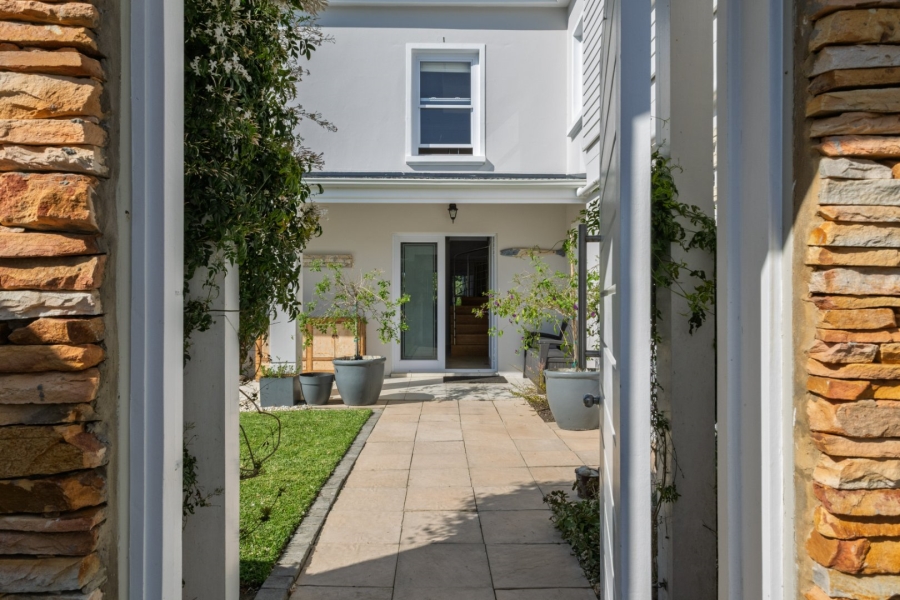 4 Bedroom Property for Sale in Thesen Islands Western Cape